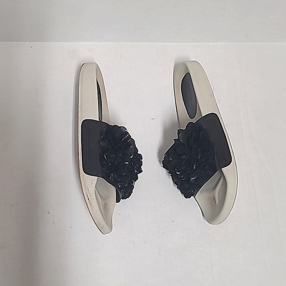 Zara Ruffle Slides - Picture 2 of 6